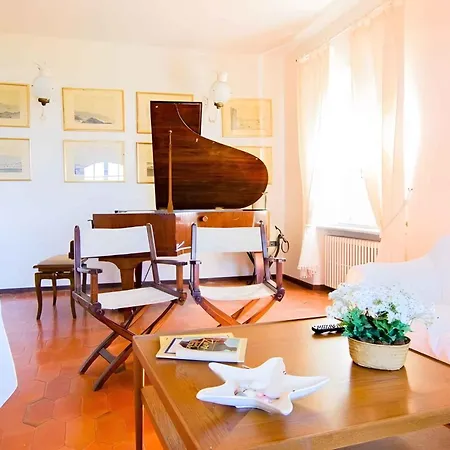 In 23631 Villa Portoferraio